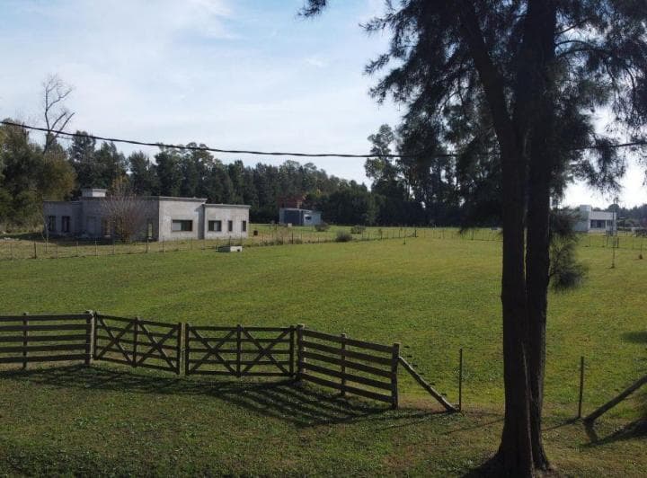 Lote de 3000 en Estancia Las Malvinas, Coronel Brandsen, Buenos Aires. - 4
