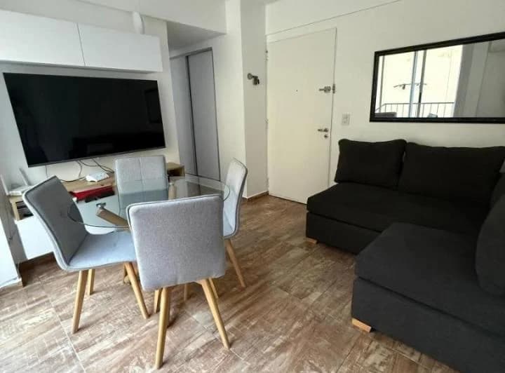 Venta Departamento 2 Ambientes con Patio en Villa del Parque - 2