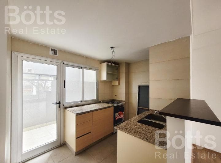 Venta Departamento 3 Ambientes. Frente. Balcón. Patio. Villa Devoto - 4