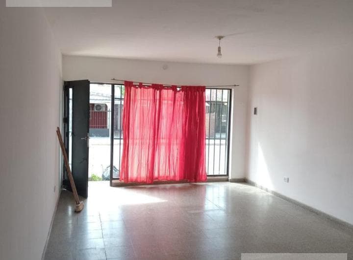 Alquiler – Local Comercial de 25 m² con Patio Sobre Av Santa Ana, Excelente Ubicación - 5