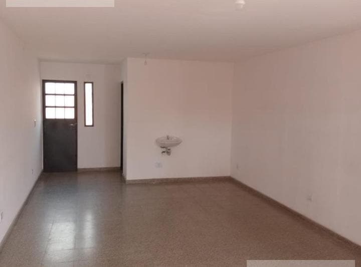 Alquiler – Local Comercial de 25 m² con Patio Sobre Av Santa Ana, Excelente Ubicación - 3