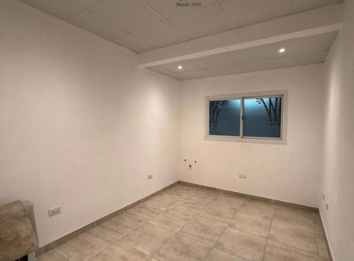 Consultorios / Oficina 120 m² - 4