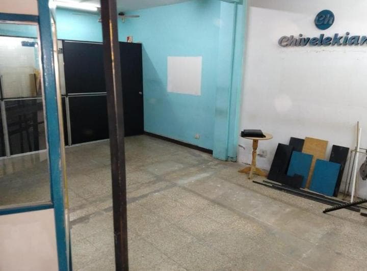 Villa Ballester Centro. Local Comercial en Galeria S/alvear. - 5