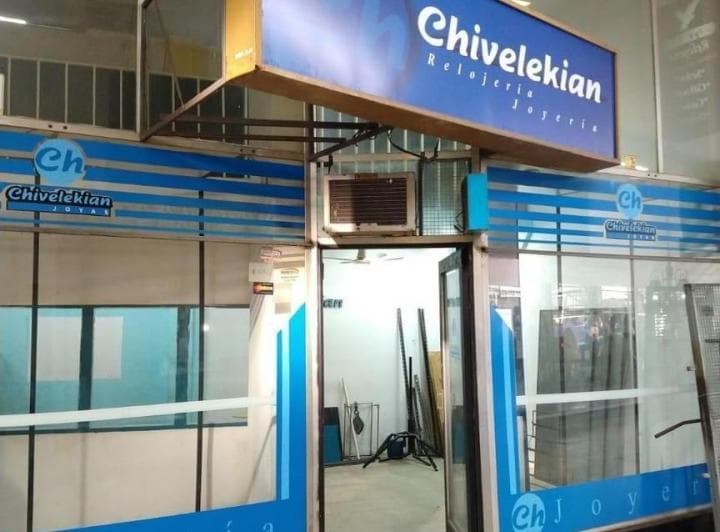 Villa Ballester Centro. Local Comercial en Galeria S/alvear. - 3
