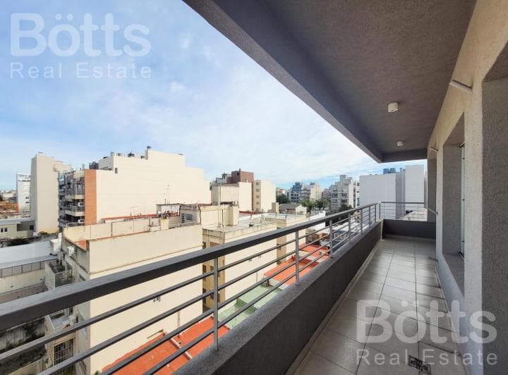Venta Departamento 3 Ambientes. Frente. Balcón. Patio. Villa Devoto - 5