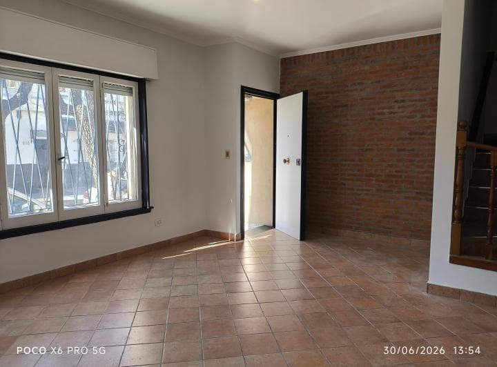 Casa 6 Ambientes Villa Urquiza con Dependencia o Departamento Al Fondo - 2