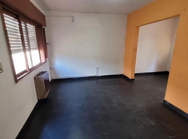 Casa PH en Venta Tres Ambientes con Patio - Morón - 5