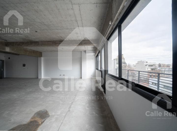 Edificio Entero o por Pisos en Alquiler - 4
