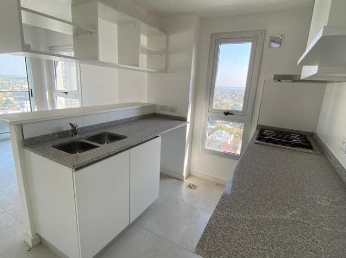 Hermoso Depto 3 Ambientes C/cochera Loria 576 Piso 19 Lomitas - 3