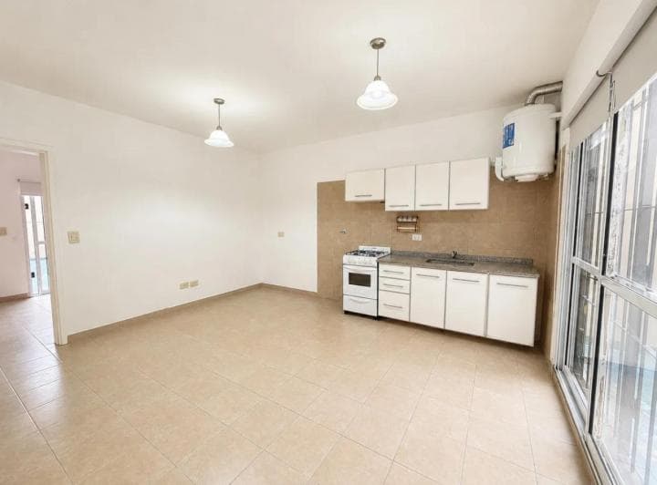 Departamento de 2 Ambientes con 2 Patios - 2
