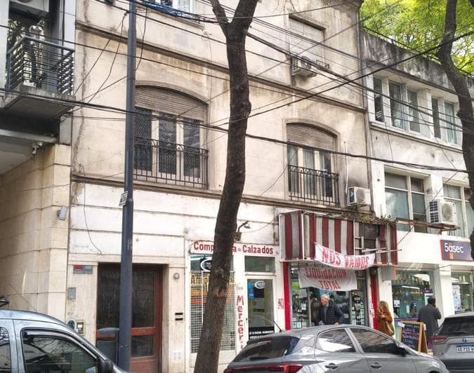 Muy Buen Local en Soldado de La Independencia y Lacroze. Apto Todo Rubro - 2