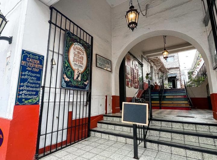 Alquiler Local Gastronómico Habilitado – 150 m² – Galería del Viejo Hotel - 2