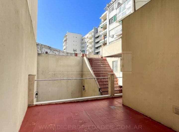 Casa 3 Dorm. Venta - Caballito - 2