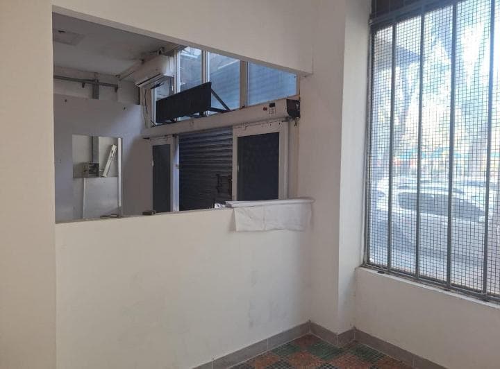 Alquiler. Local/ Oficina/ Depósito. 380 m². Yerbal y Artigas - 2