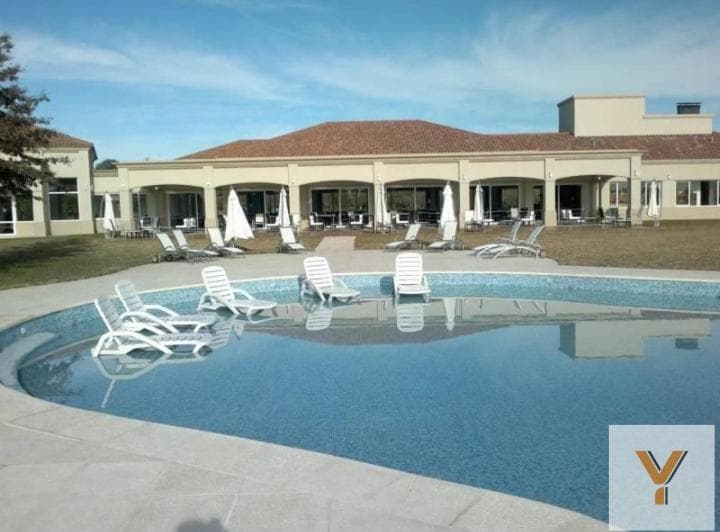Terreno en Venta - 1.405 m² - Club Miralagos - 2
