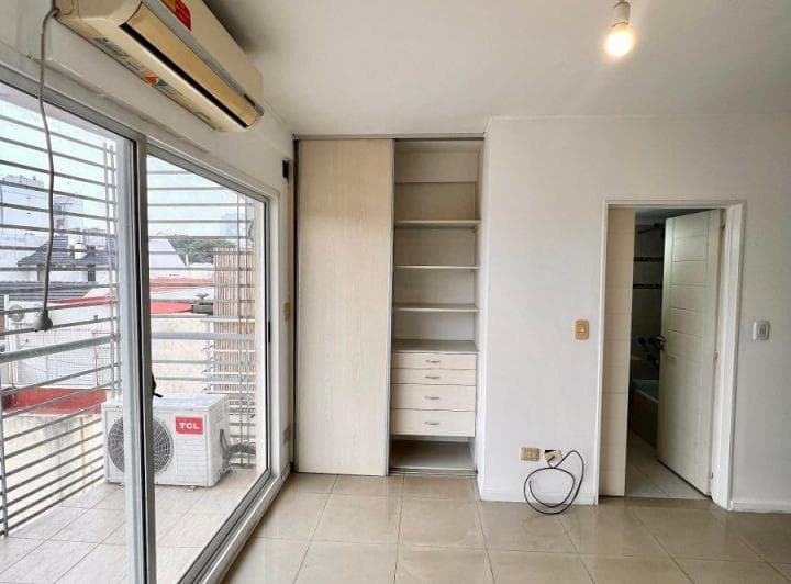 Alquiler Departamento 1 Ambiente y Medio con Balcón. Edificio con Piscina y Laundry en Boedo - 2