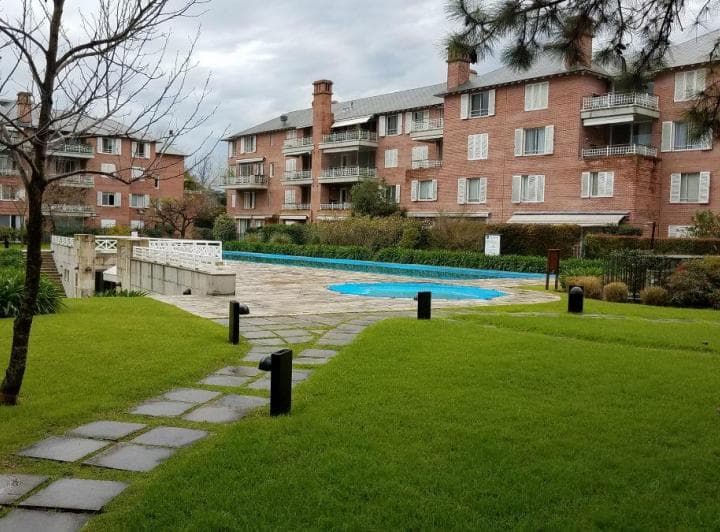 Departamento Venta Jardines de San Isidro 1, Vista Interna a Jardin, Orie Este, Cochera Doble, Seg. - 2