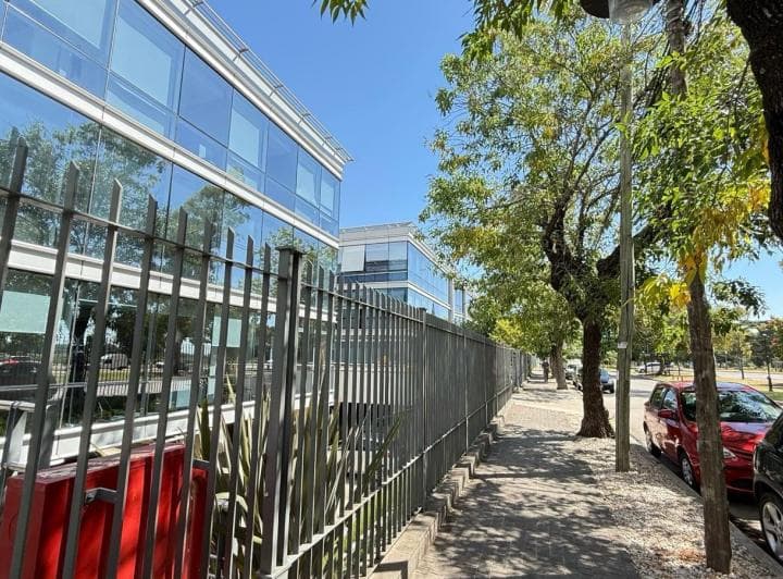 Alquiler Oficina en Martinez - Dardo Rocha 900 - Oficina de 150 m² Cocheras - Impecable - 2