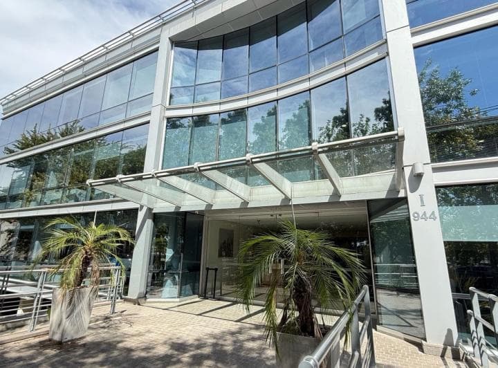 Alquiler Oficina en Martinez - Dardo Rocha 900 - Oficina de 150 m² Cocheras - Impecable - 3
