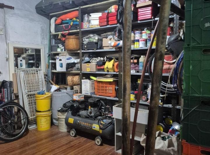 Casa Estilo Antigua, con 3 Dorm., Baño y Toil, Venta, Villa Devoto - 5