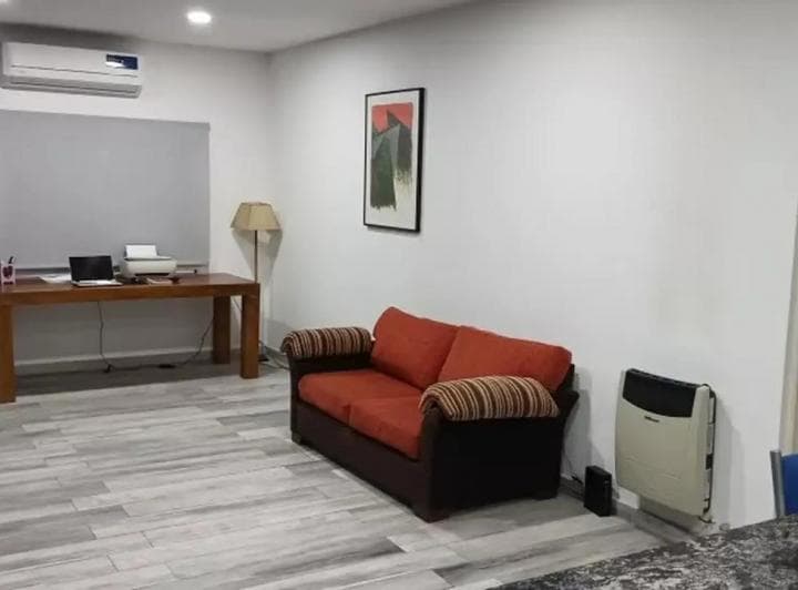Casa en Venta - 3 Dorm. 2 Dorm. - 300 m² - Manuel Alberti - 2
