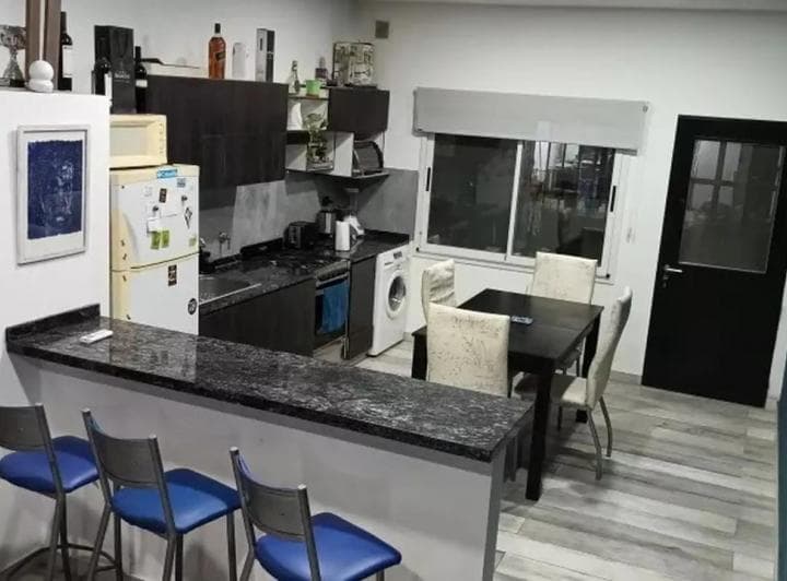 Casa en Venta - 3 Dorm. 2 Dorm. - 300 m² - Manuel Alberti - 4