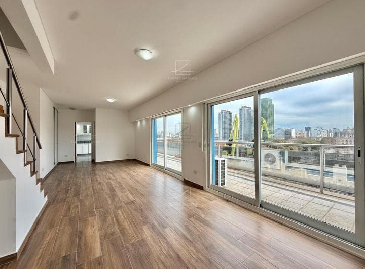 Duplex en Alquiler de 3 Dorm. con Cochera. Vistas Abiertas! - 2