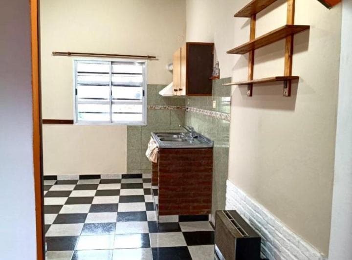 Departamento de 2 Ambientes con Patio Ubicado en Isidro Casanova, Partido de La Matanza - 4