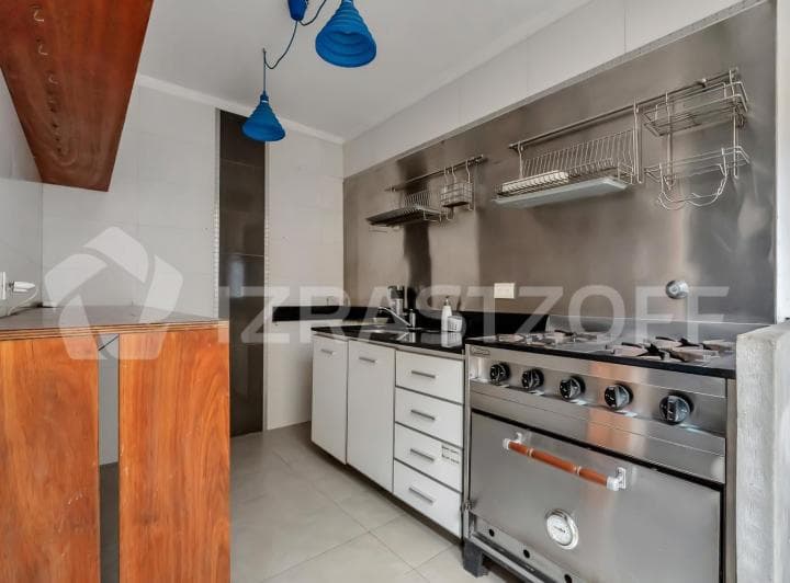 Venta de PH Reciclado con Patio Propio en Dos Plantas C/parrilla - 3