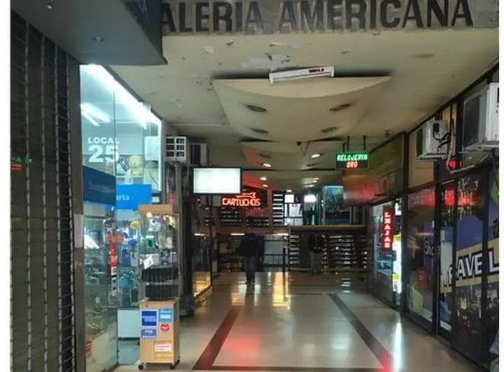 Venta Local en Galeria Americana - Recoleta - 2