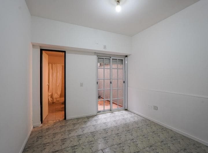 Venta Departamento Monoambiente en Mataderos con Patio - 5