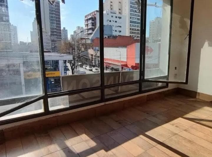 Oficina Comercial en Excelente Ubicacion - Avellaneda Centro - 4