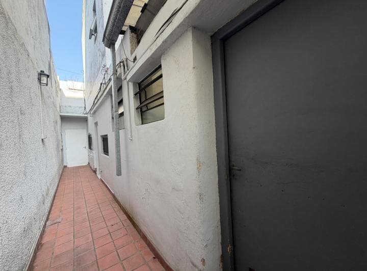 Venta PH Monombiente con Entrepiso Villa Urquiza a Reciclar - 4