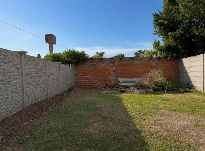 Venta Lote con Casa a Refaccionar en El Talar - 5