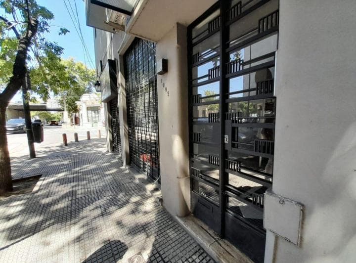Venta Departamento 4 Amb - Balcón y Patio - Apto Profesional/comercial - Boedo - 2