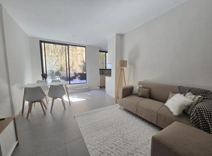 PH en Venta - 3 Ambientes - 2 Dorm. - Patio con Sol - 2