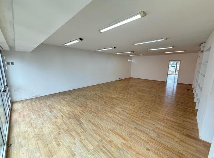 Oficina en Alquiler - 70 m² - en Nuñez con Cochera Fija Descubierta - 2