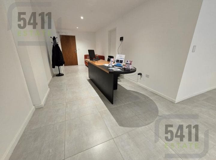Venta Oficina 5 Ambientes Al Frente con Balcon en San Telmo. - 4