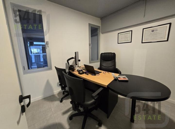 Venta Oficina 5 Ambientes Al Frente con Balcon en San Telmo. - 5