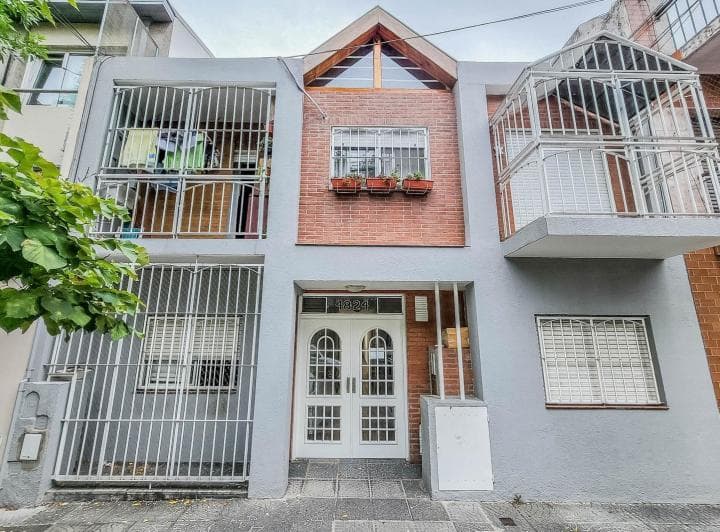 Se Vende con Renta PH de 3 Ambientes / Balcón - 2