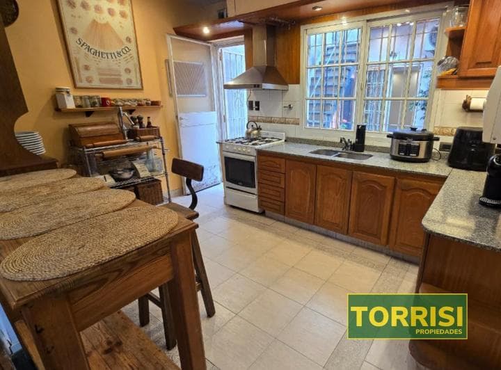 Venta Casa 5amb 220 m² Terraza Quincho Lote Prop Numancia 400 - 5