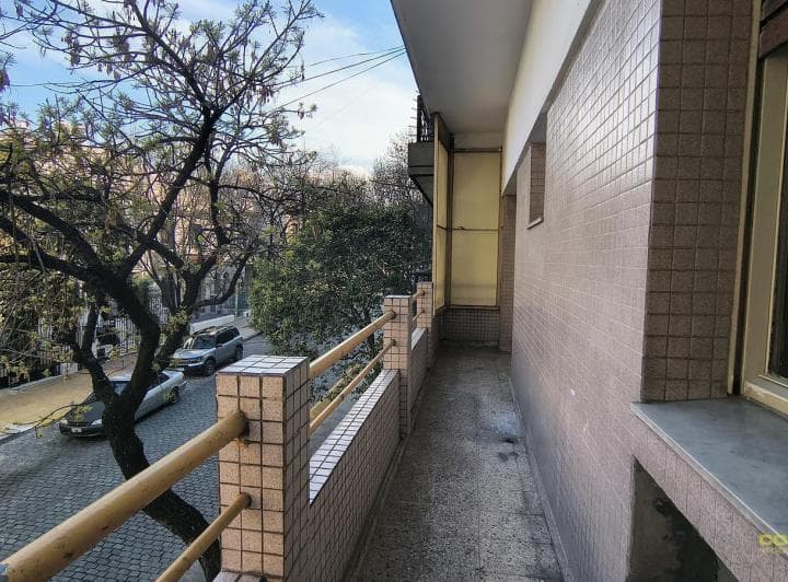 Alquiler Comercial Sin Expensas con Balcón y Amplia Terraza – Caballito - 2