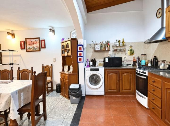 Casa 4 Ambientes en Venta con Departamento - 5