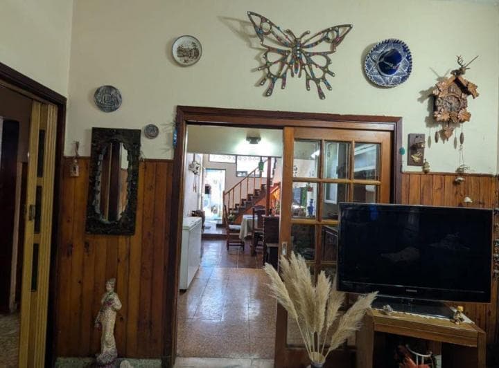 Venta Quilmes Calle 855 Chalet en 2 Plantas a 50 m de 2 Avs. Apto Credito - 3
