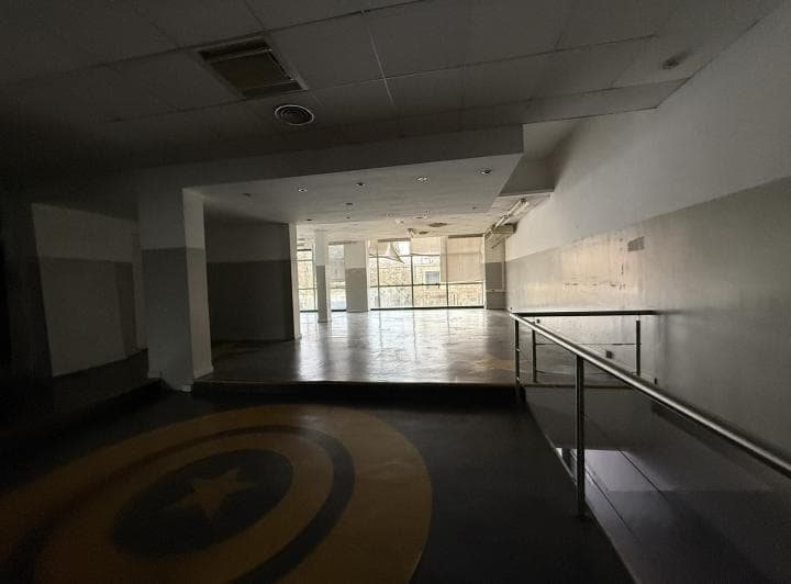Alquiler Comercial, Edificio en Block, San Isidro - 5