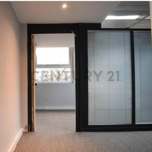 Oficinas en Alquiler – Parque Industrial Newton - 4