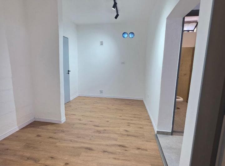 Local U Oficina Comercial Reciclado a Estrenar Bajo Palermo Escobar Sin Expensas! Alta Rentabilidad - 4