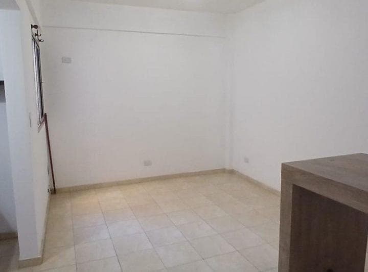 Venta Departamento 2 Ambientes 30 m², San Justo - 2