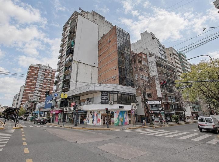 Cabildo y Congreso Oficina Al Frente con Balcon 60 m² - 3