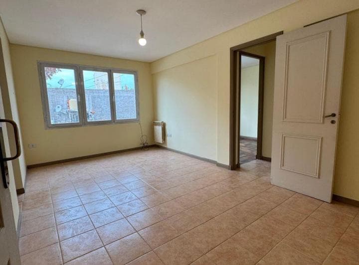 Departamento en Venta C/ Cochera en Godoy Cruz - 2
